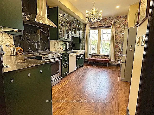 29 Appleton Ave — Photo 12