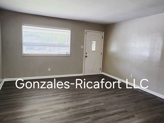 4th image of 4107 Latimer Ln