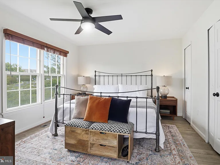 12845 Mill Brook Ct — Photo 34