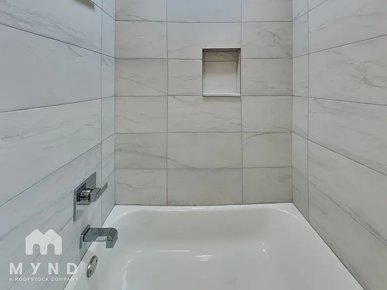 352 Melpar Dr — Photo 17