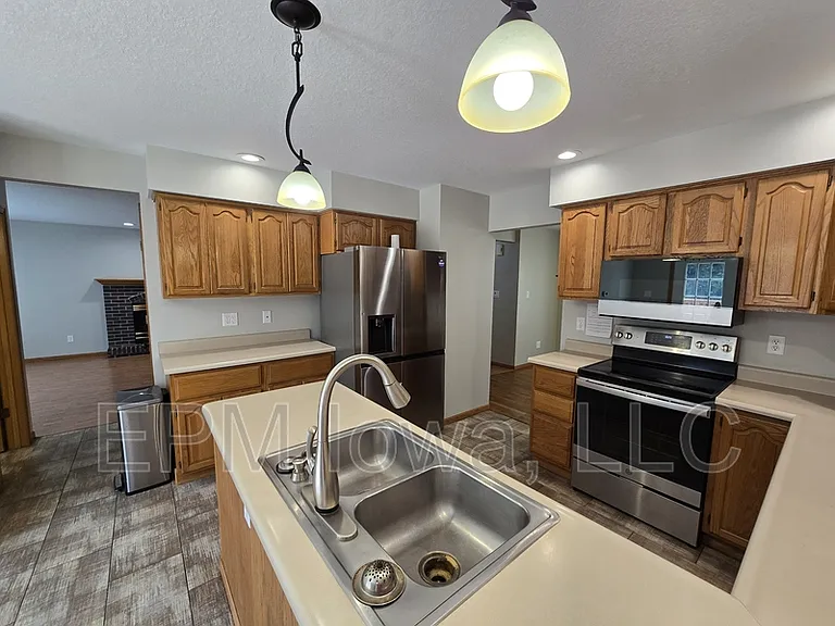 4710 Donald Dr — Photo 15