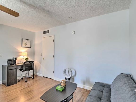 5th image of 18830 N 22nd Ln