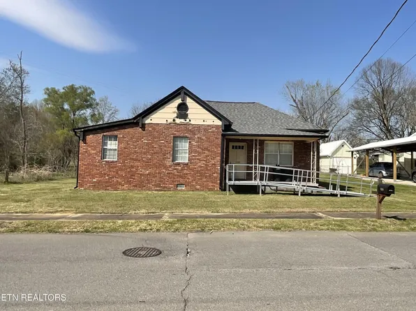 1100 8th St, Etowah, TN 37331