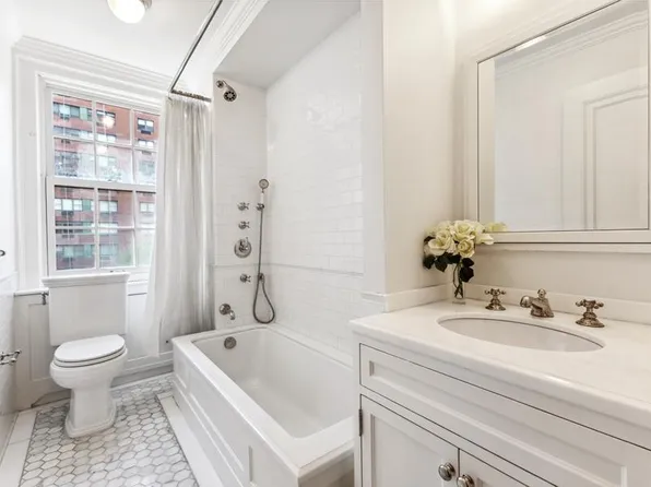 1035 Park Avenue 6B image 11 of 12