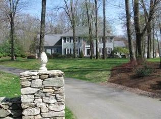 19 Horseshoe Ridge Rd, Sandy Hook, CT 06482