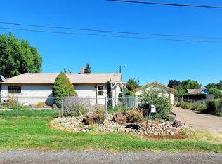604 F Ave, Granger, WA 98932
