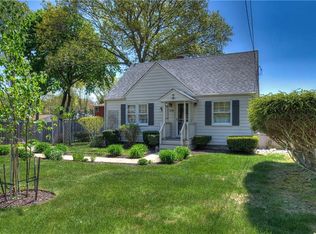 112 Pettaquamscutt Lake Rd, Saunderstown, RI 02874