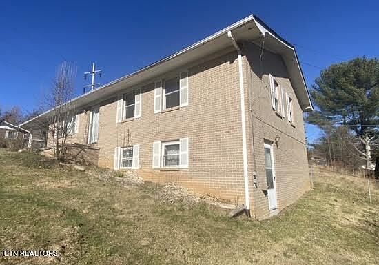 2nd image of 206 Norris Dr