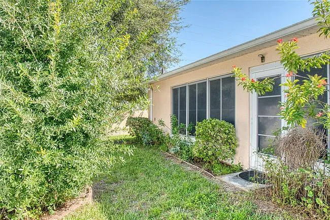 3455 Village Green Ct — Photo 15