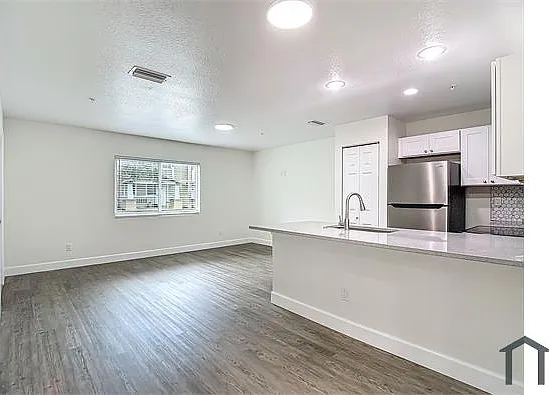 401 E Boyer St #6 — Photo 10