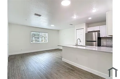 401 E Boyer St #4 Photo 1