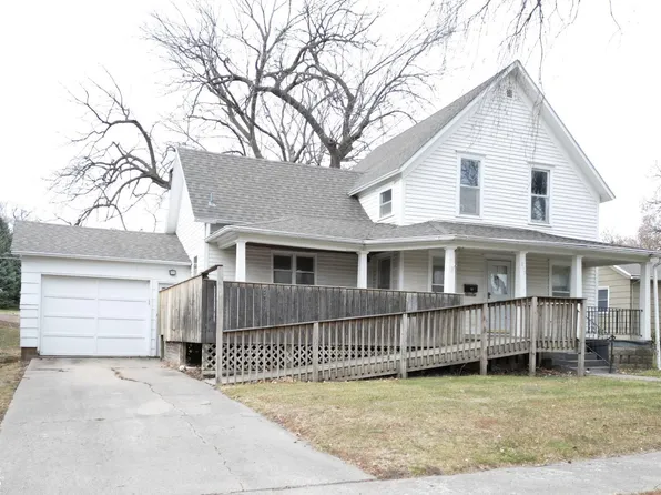 1015 N Court St, Carroll, IA 51401