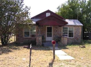 1509 8th St, Brownwood, TX 76801