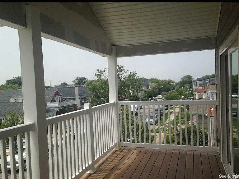 469 E Hudson St — Photo 9