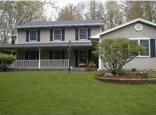 5253 Windmill Dr NE, Rockford, MI 49341