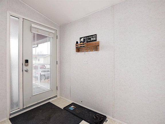 2nd image of 212 N Gregoire Cres