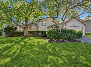 788 Ravenswood Ct, Lake Zurich, IL 60047