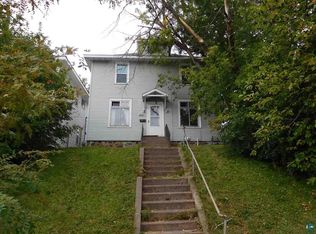 1507 E 4th St, Duluth, MN 55812