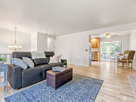 3rd image of 23312 44th Avenue W