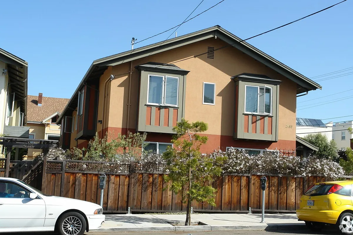 Building Photo - 2185 Dwight Way #2