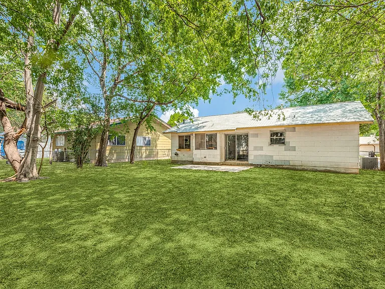 827 Spring Park Dr — Photo 10