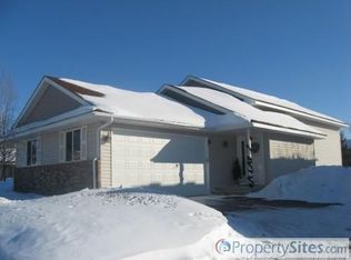941 Winsome Way, Isanti, MN 55040