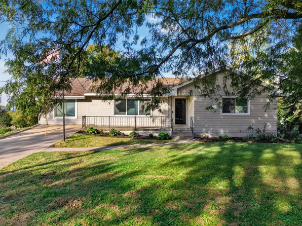 15250 Pinecrest Dr, Council Bluffs, IA 51503