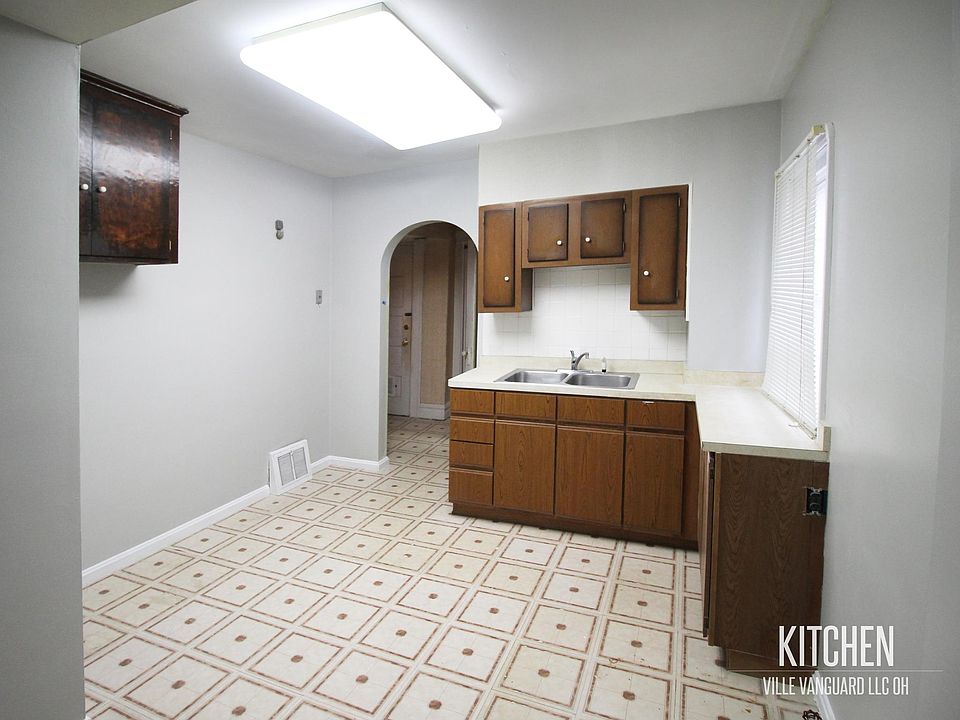 2nd image of 8204 Vineyard Ave #Down