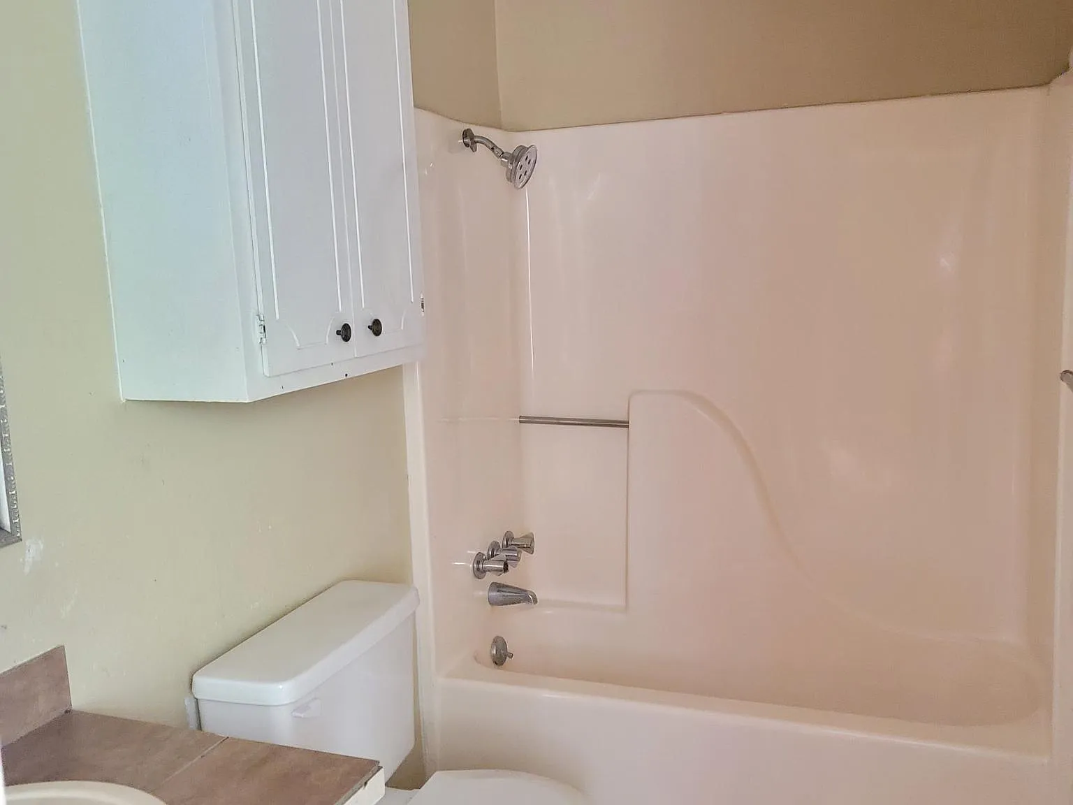 3 bed, 1450 sqft, $1,195 — Photo 3
