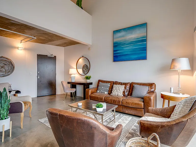 2115 Yeaman Pl #102 — Photo 5