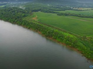 11 McCutcheon Loop Rd, Laceys Spring, AL 35754