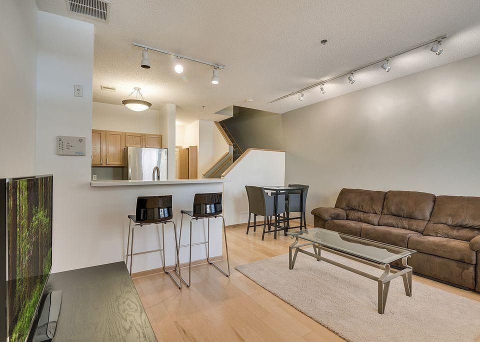 Open concept main level.