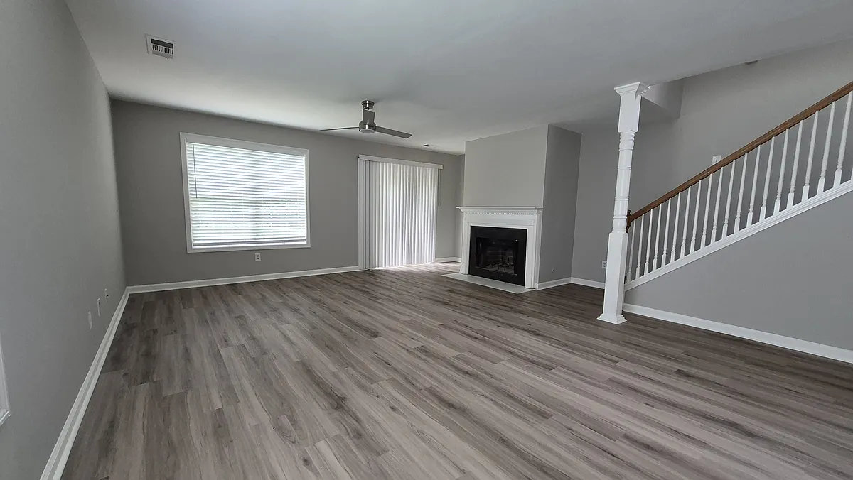 Building Photo - 3663 Sapphire Ct