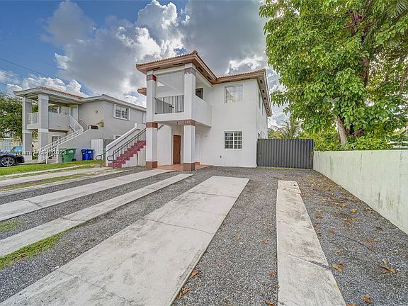 2nd image of 221 SW 78th Pl #221