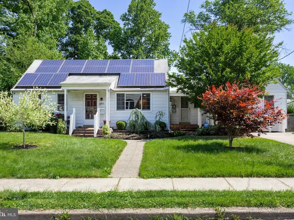 411 Sunset Ave, Maple Shade, NJ 08052