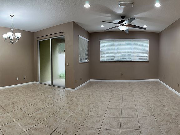 4th image of 5234 Hidden Cypress Ln