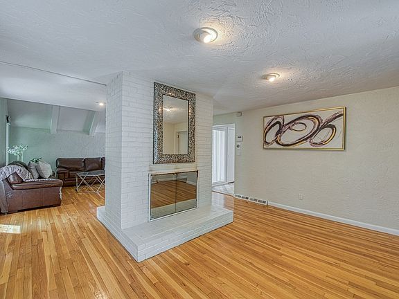 5th image of 54 Barefoot Hill Rd