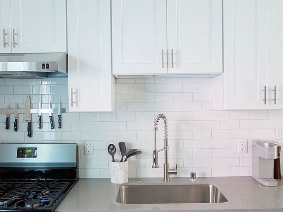 5th image of 5525 Harold Way #7