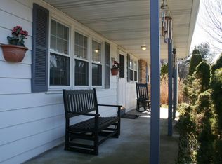 867 Monmouth Rd, Cream Ridge, NJ 08514