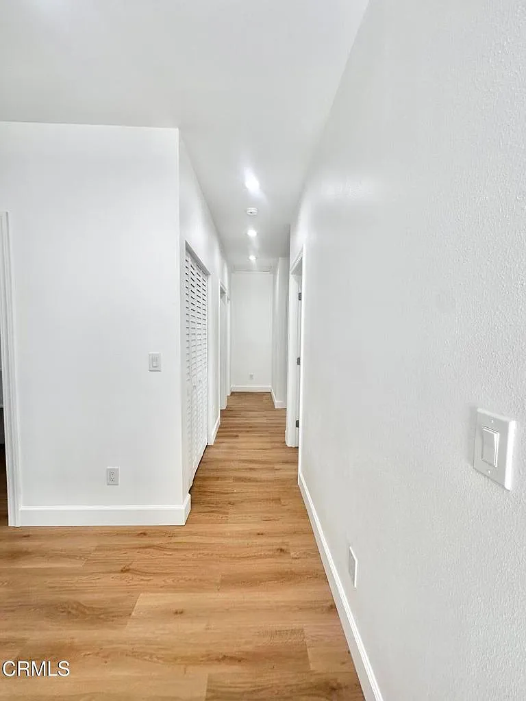 3 bed, 2.0 bath, 810 sqft, $3,675 — Photo 4