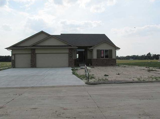 1st image of 14 Bluestem Dr