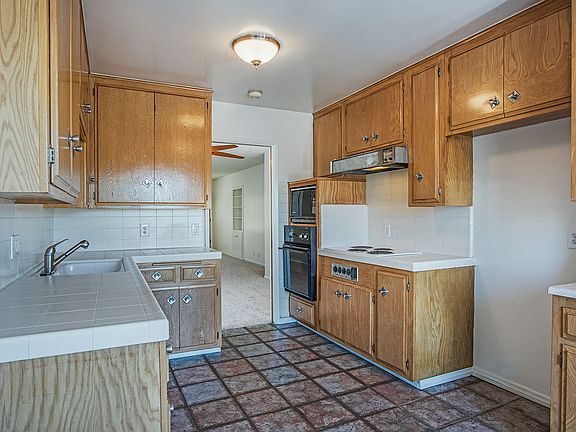 5th image of 3101 E 2nd St Unit 8C