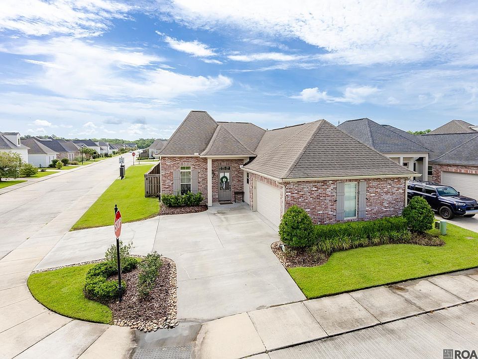 1st image of 505 Silverbill Ln
