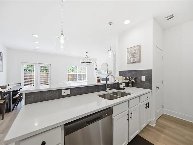 2360 Rex Dr — Photo 5