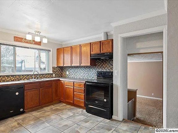 4th image of 1710 Park Ave
