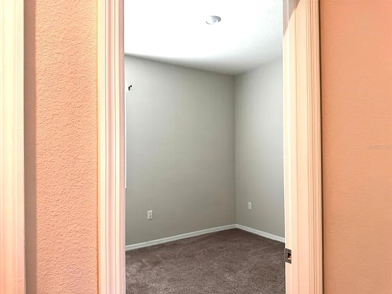 863 Hudson Valley Dr — Photo 15