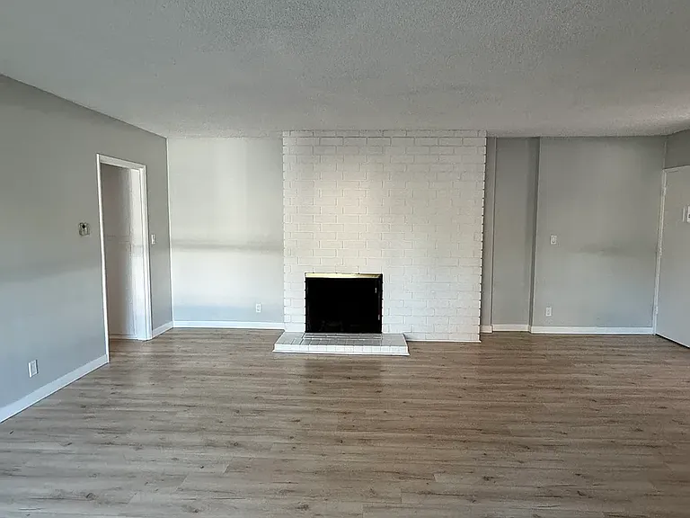 5505 Corteen Pl #7 — Photo 7