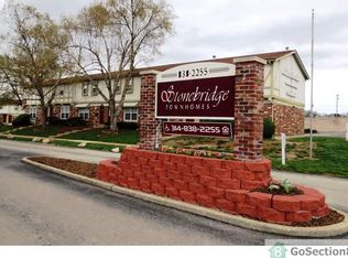 1456 Stonebury Ct, Florissant, MO 63033