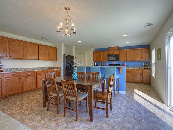 4th image of 1239 Banyan Way