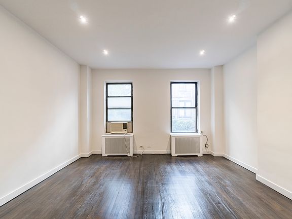 3rd image of 39 W 16th St APT 1R